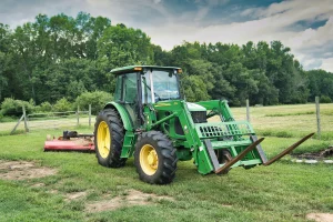 Your tractor ad with a premium package - adnow.